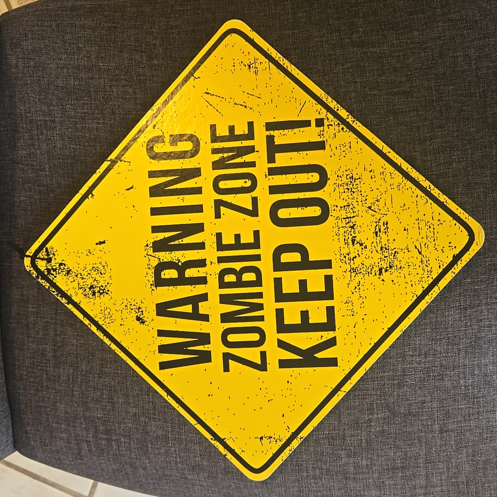 Halloween Sign. Reversible - Picture 2 of 2